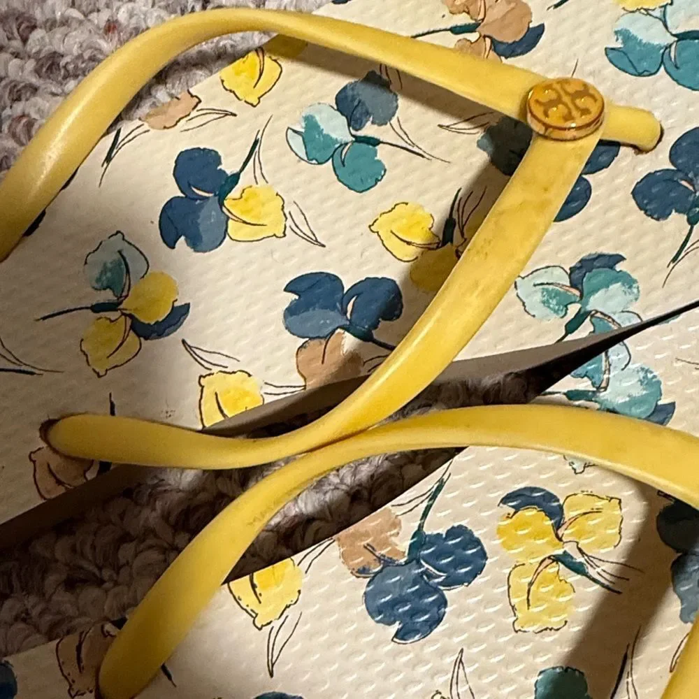 Tory Burch Floral Flip Flops Yellow Floral Slim Strap- Size 8